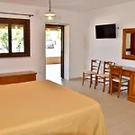 Hotel Kikki Village 4*