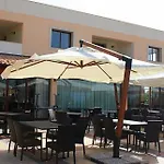 Hotel Kikki Village