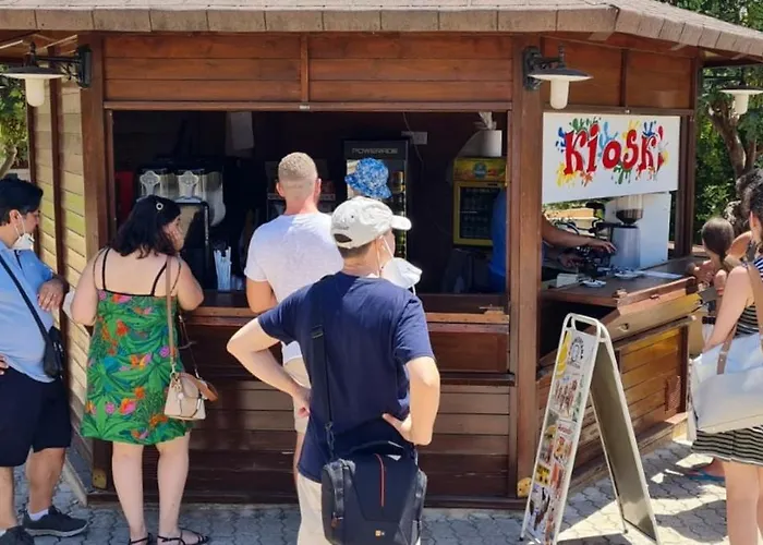 Kikki Village Szálloda 4*