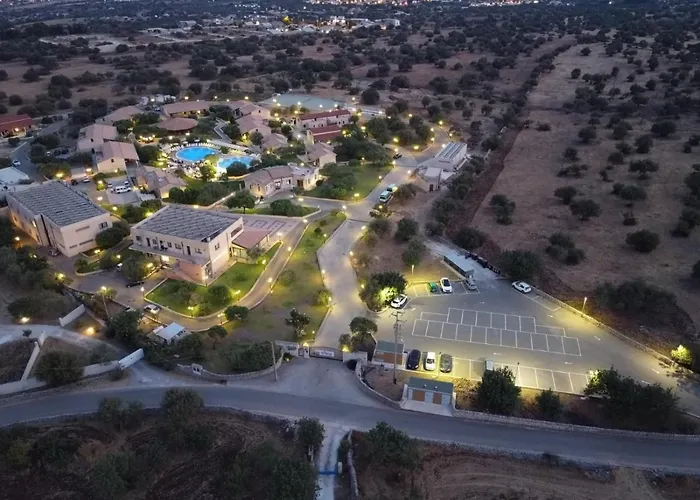 Kikki Village Szálloda 4*